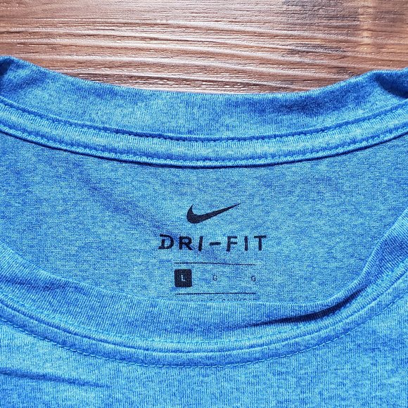 Nike Training Shirt - Picture 3 of 3